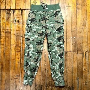 Almost Famous Cargo Pants Womens Small Green Camouflage Tapered Leg Drawstring
